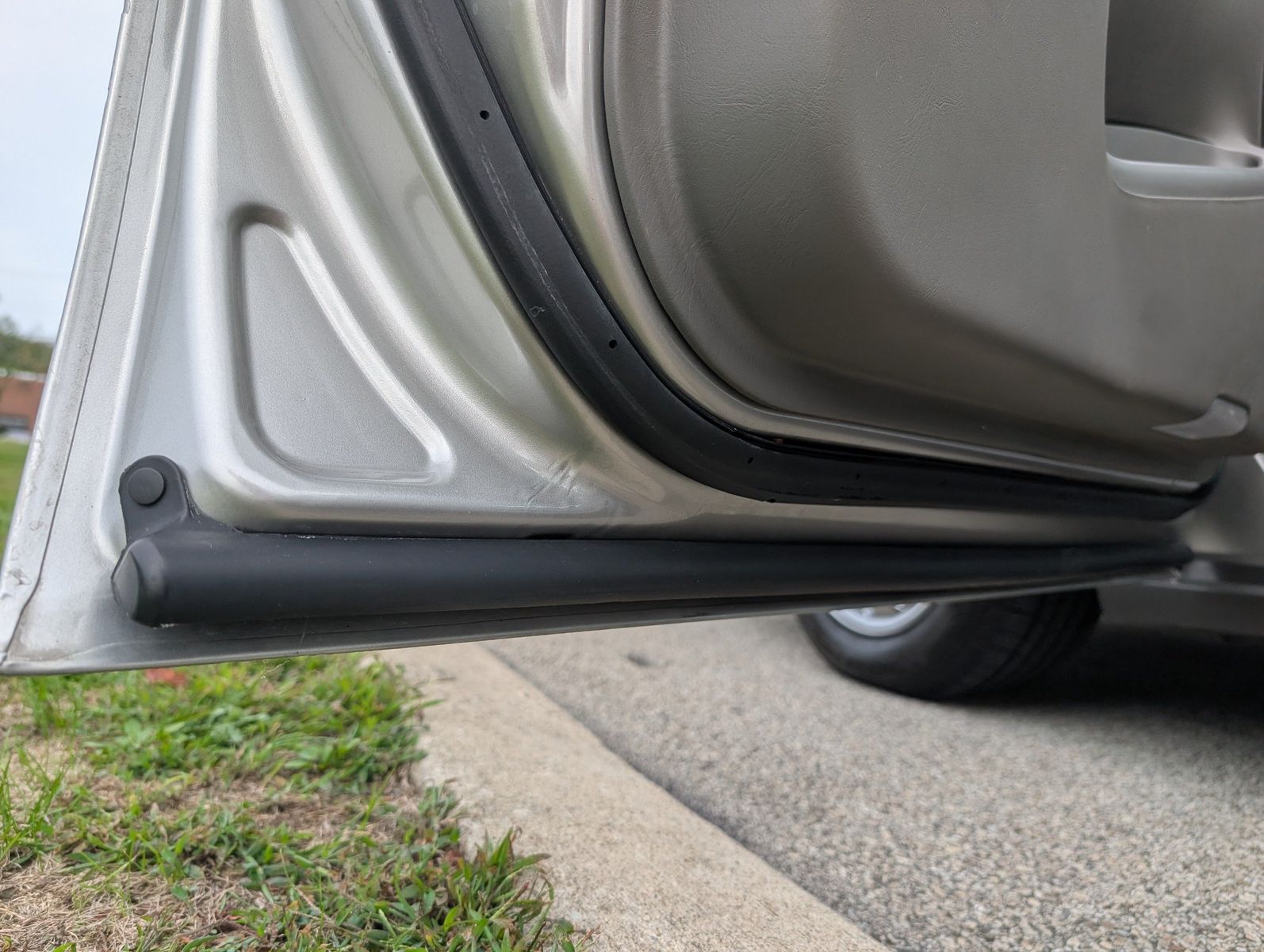 2005 Cadillac DeVille 106