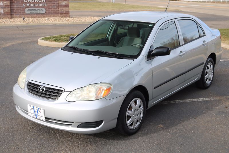 2005 Toyota Corolla Photos