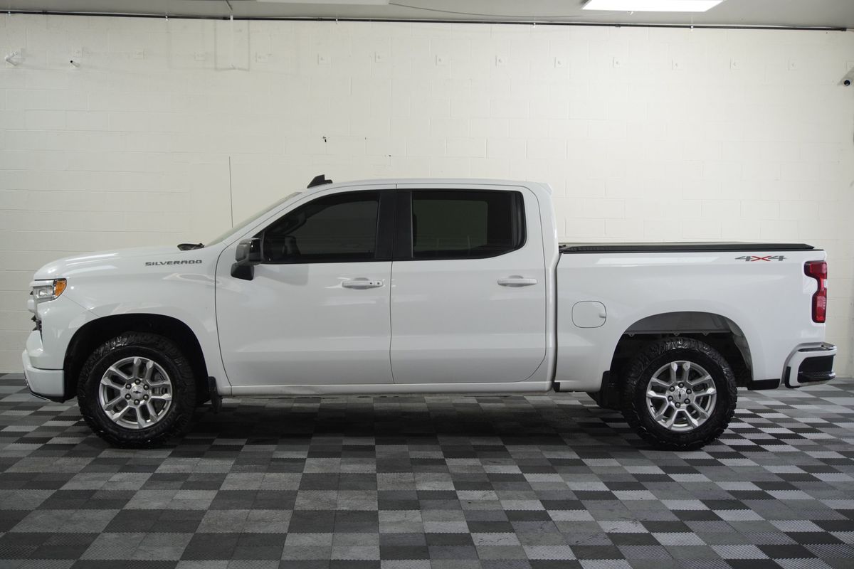 2022 Chevrolet Silverado 1500 4WD Crew Cab Short Bed RST