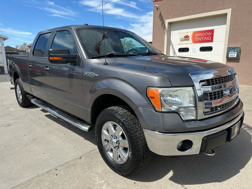 Gray 2014 Ford F-150 XLT SuperCrew 4WD Pickup Truck Four-Wheel Drive 6-Speed Automatic
