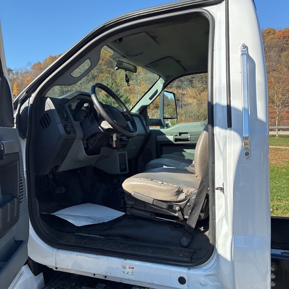 2019 Ford F-650 4