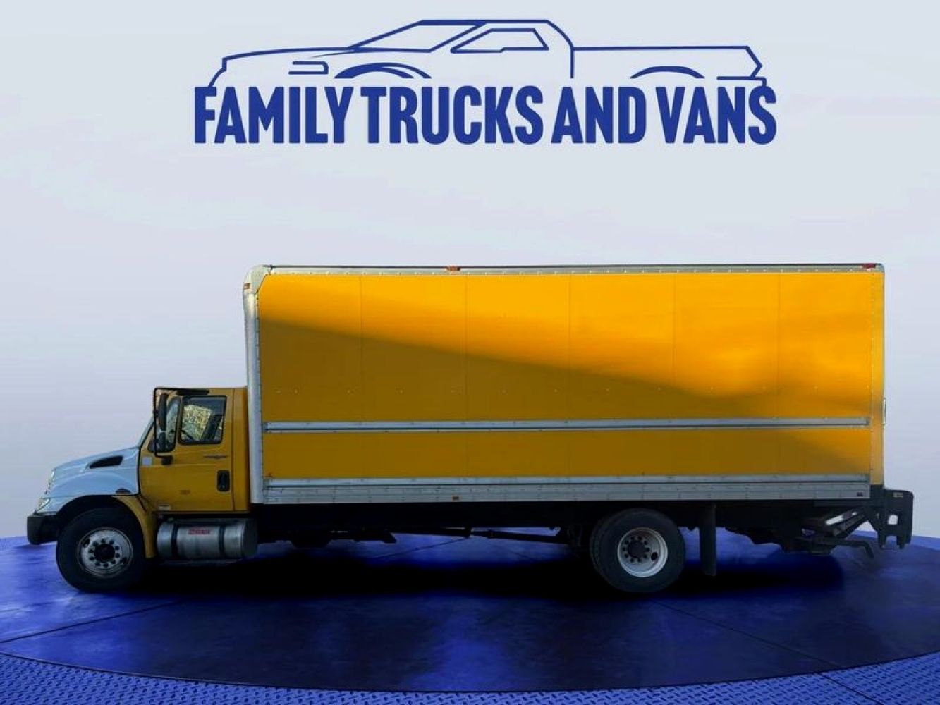 2012 International 4300 DuraStar 4300 photo 2