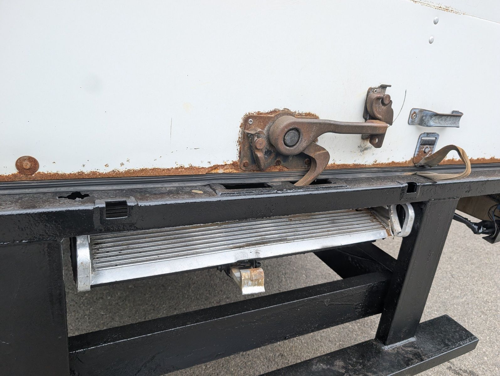 2013 Chevrolet Express 29