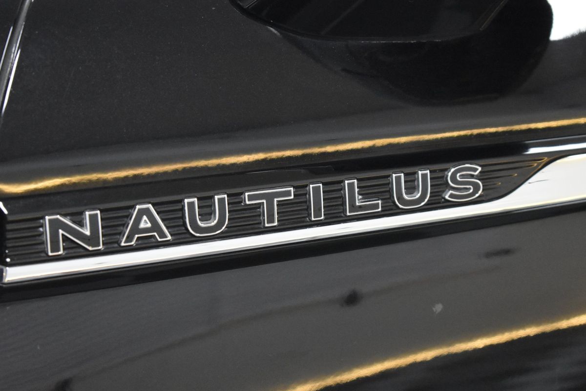 2019 Lincoln Nautilus Black Label