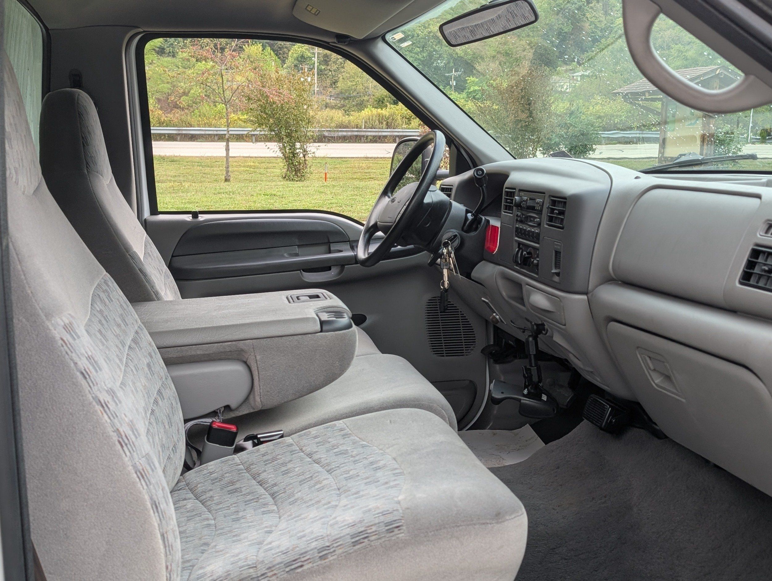 2000 Ford F-550 photo 24