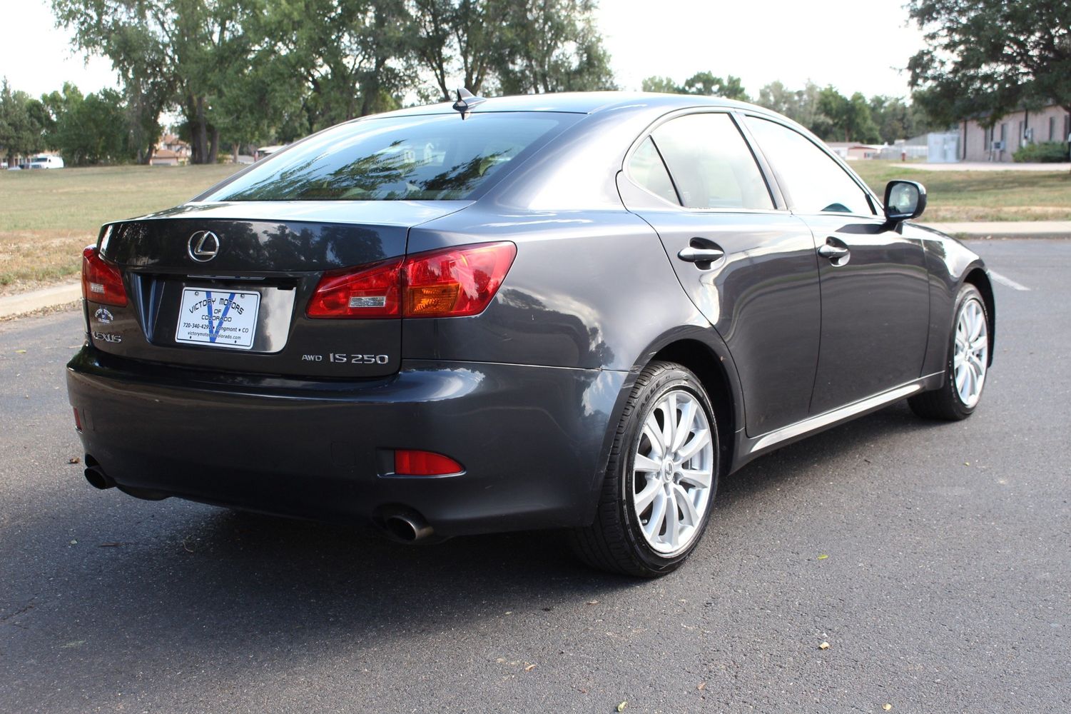 Lexus is 250 2008