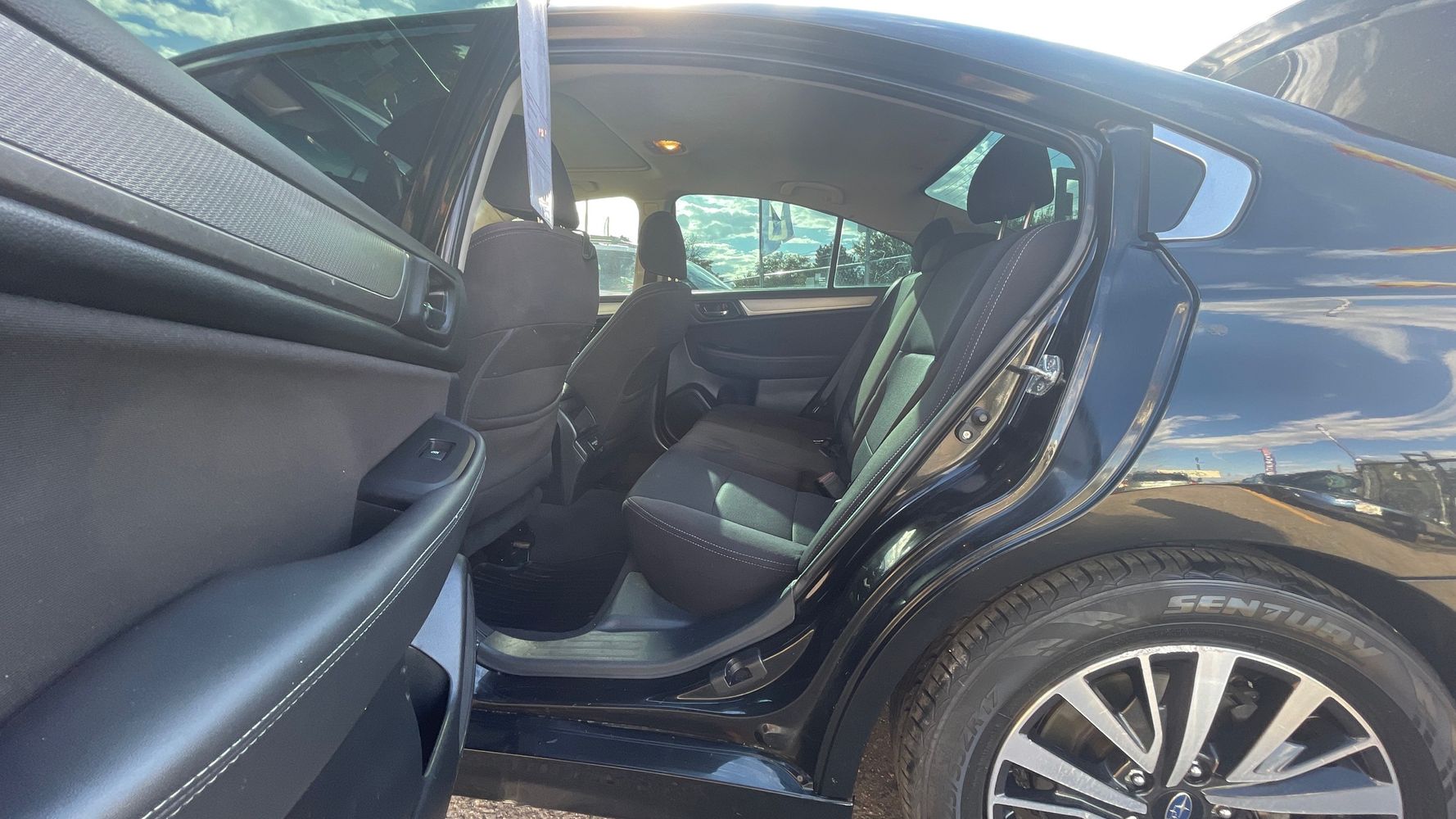 2018 Subaru Legacy 2.5i Premium photo 24