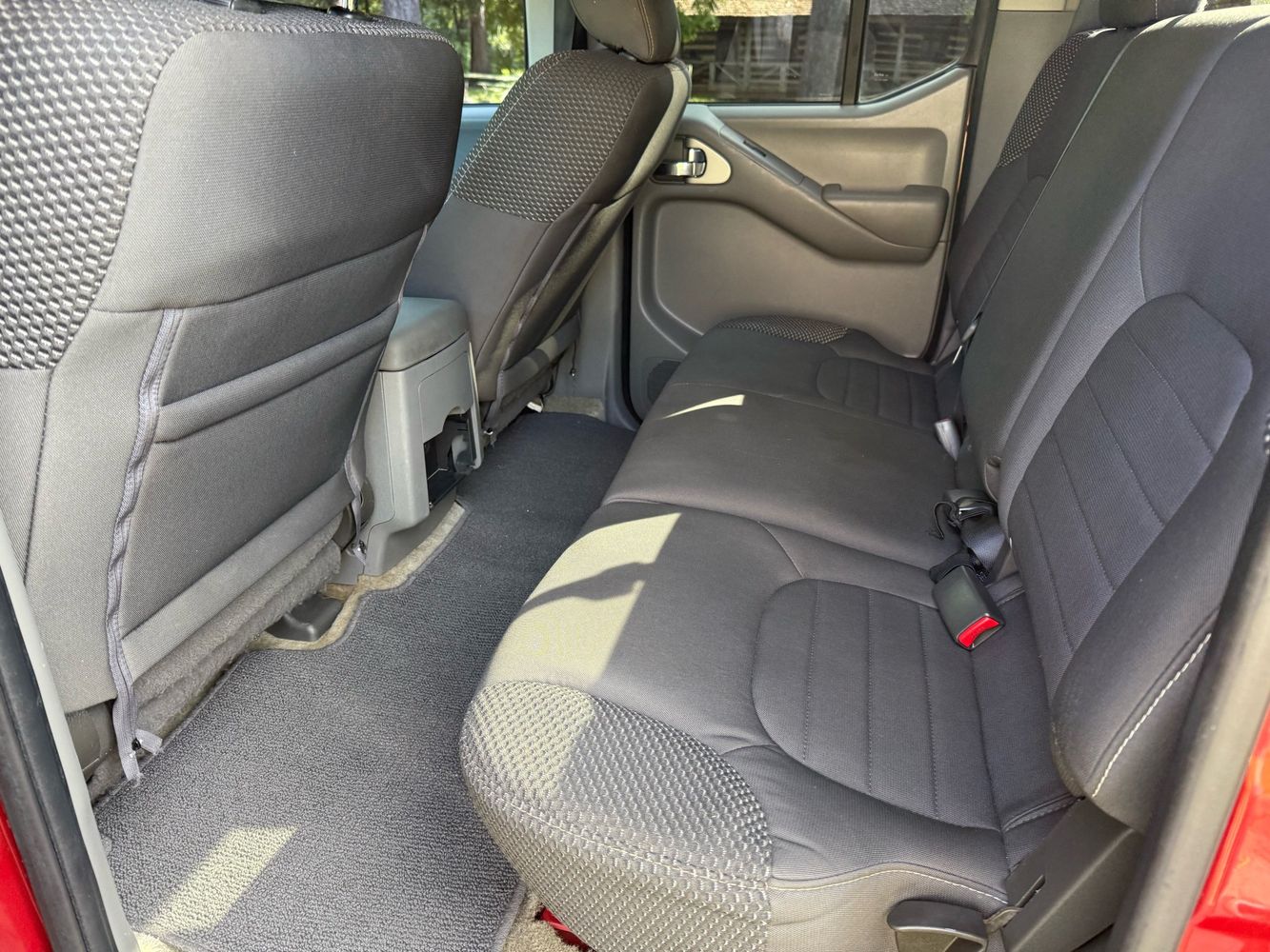 2018 Nissan Frontier Desert Runner photo 21