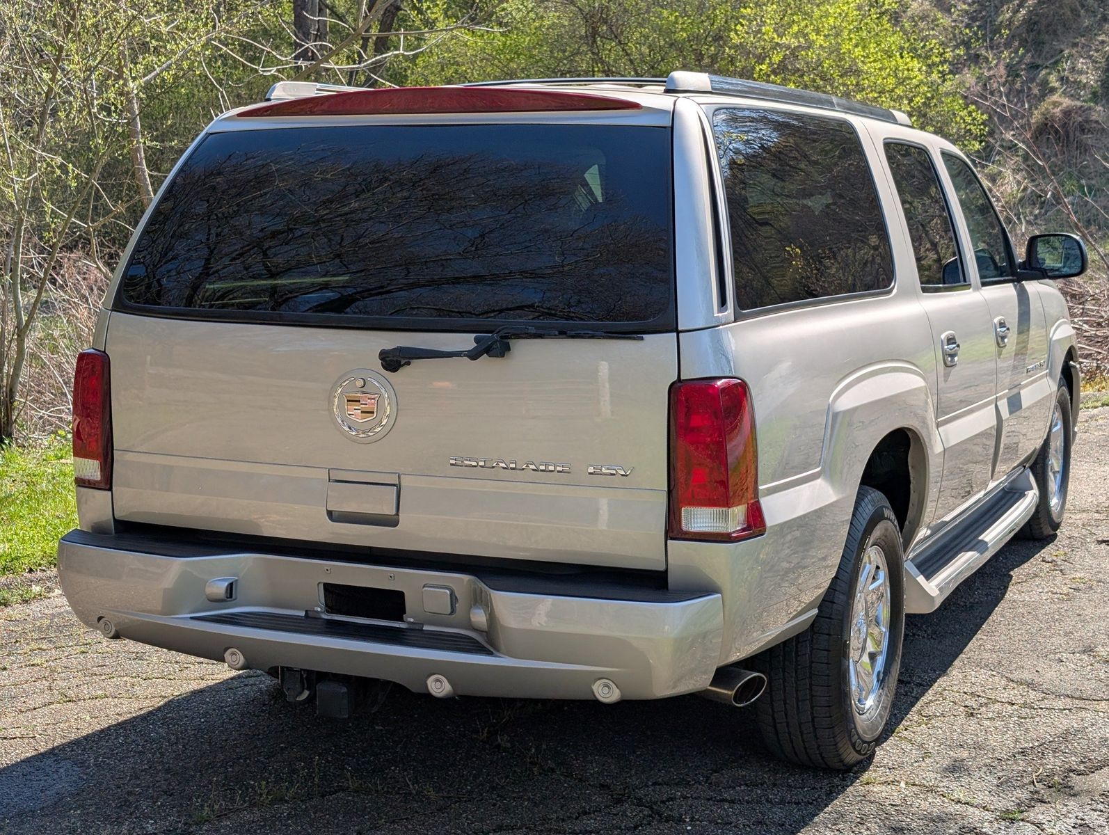 2004 Cadillac Escalade ESV 22