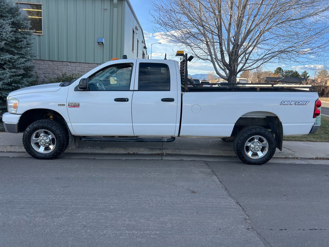 2009 Dodge Ram 2500 Pickup SLT photo 2