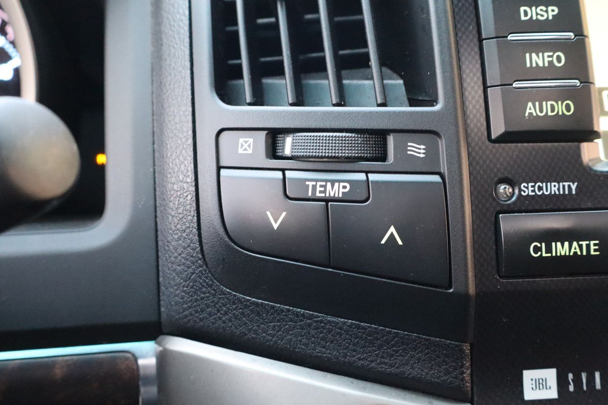 2009 Toyota Land Cruiser 