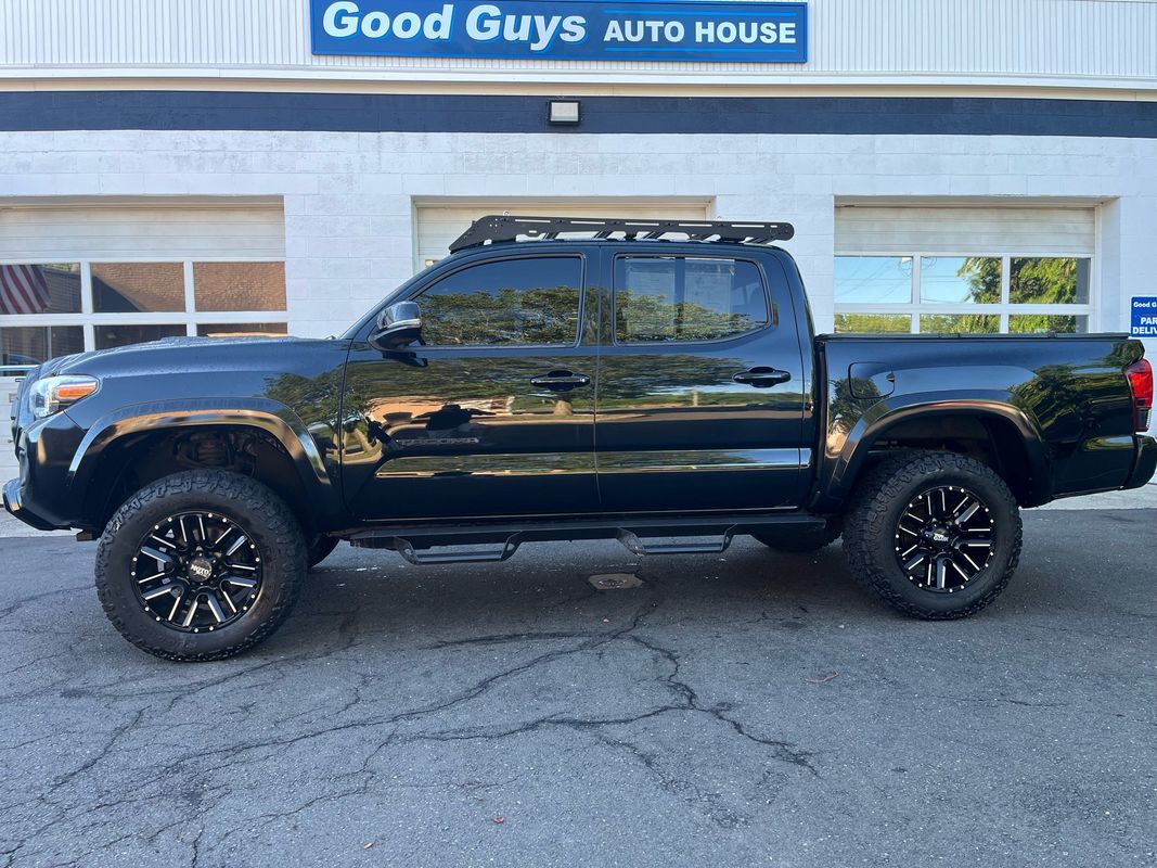 Black 2018 Toyota Tacoma TRD Sport Double Cab 4WD Pickup Truck Four-Wheel Drive 6-Speed Automatic