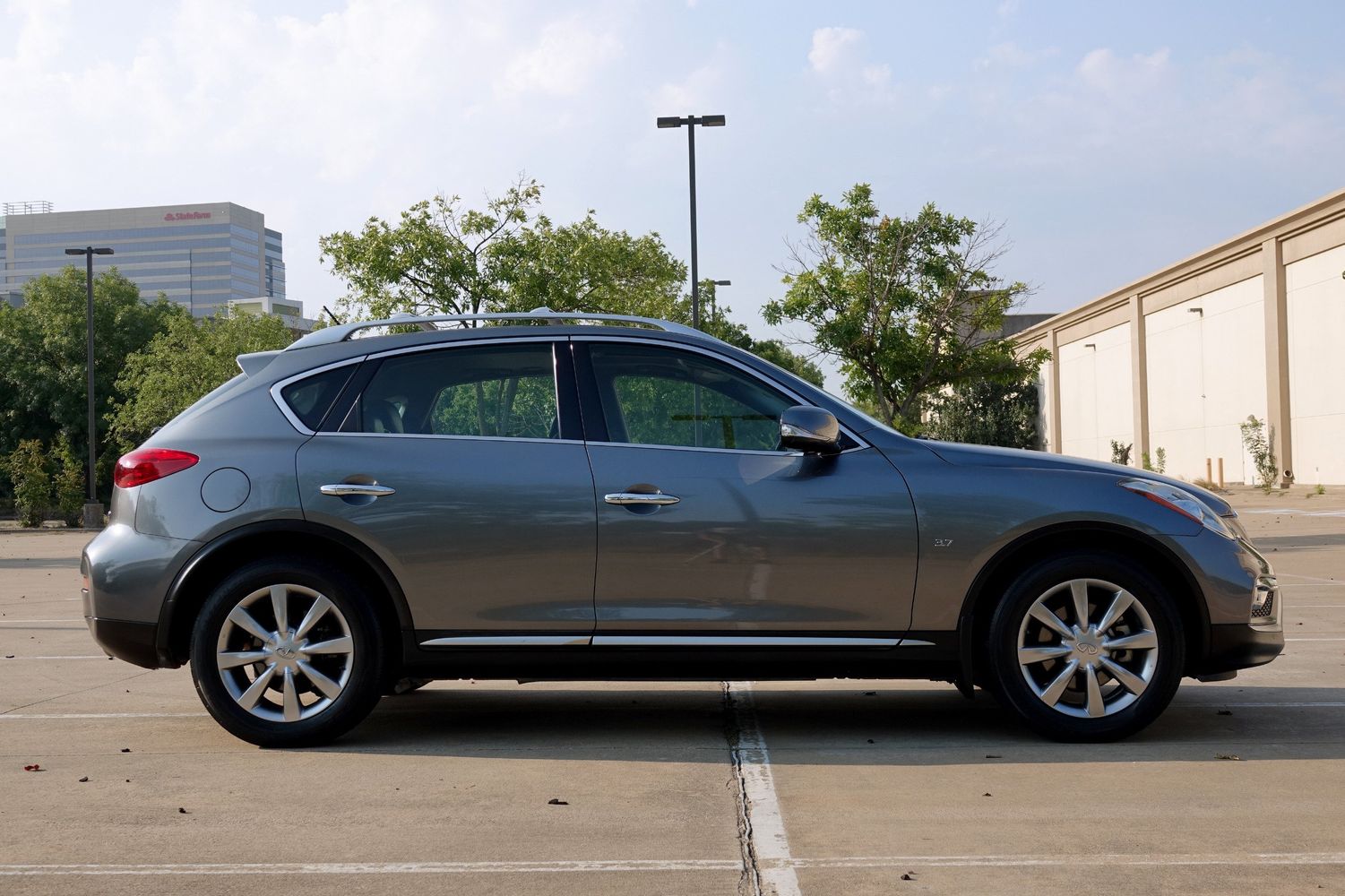 2017 Infiniti QX50 photo 12
