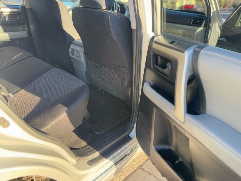 2010 Toyota 4Runner SR5 - Photo 13