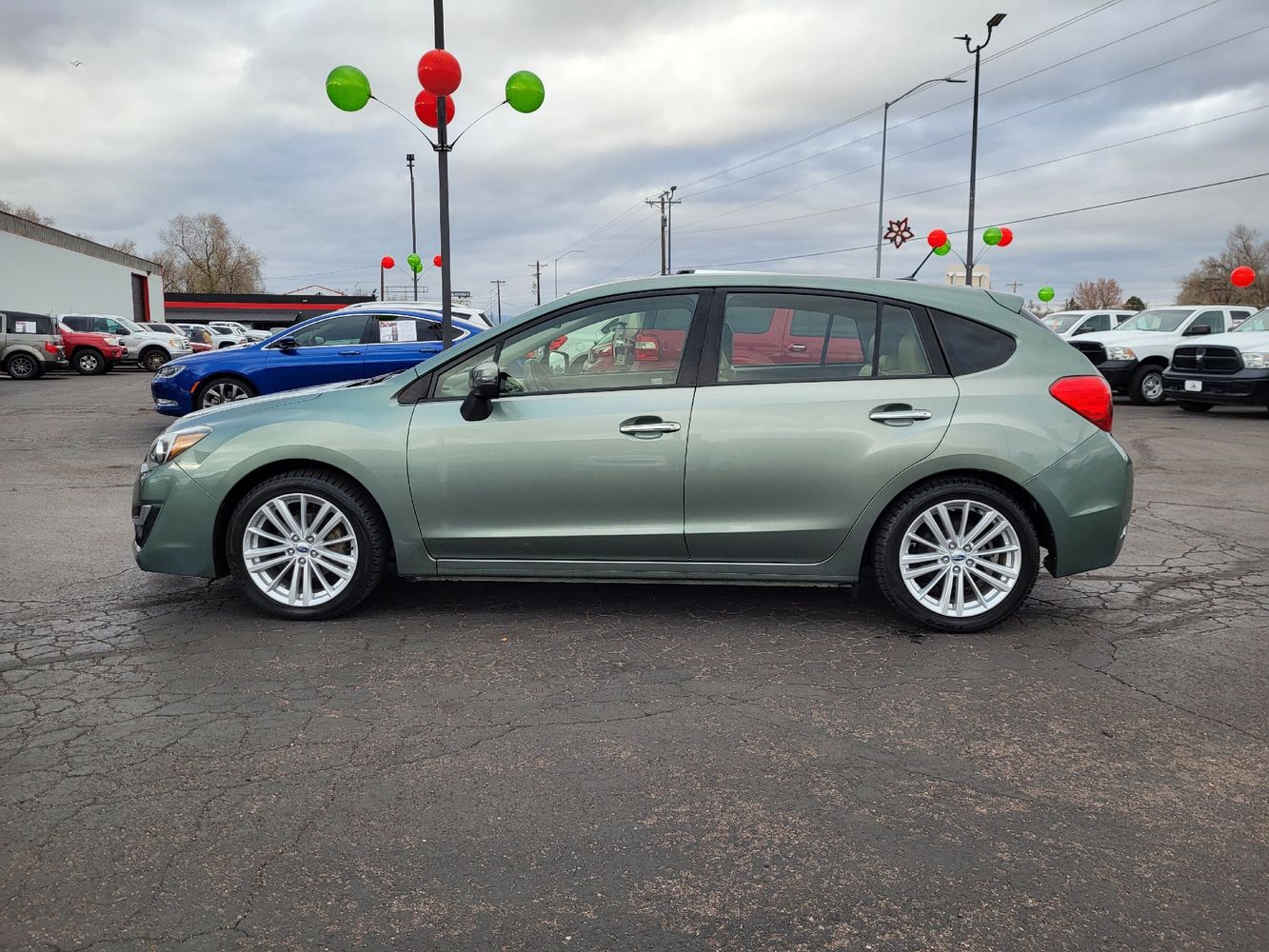 2015 Subaru Impreza 2.0i Limited photo 2