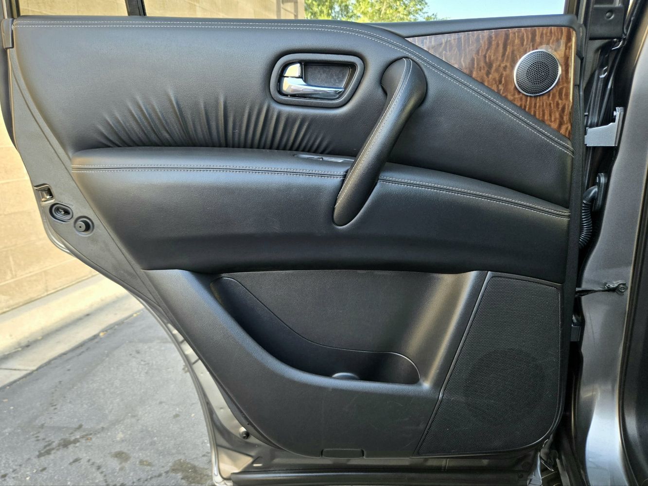 2018 Nissan Armada SL photo 34