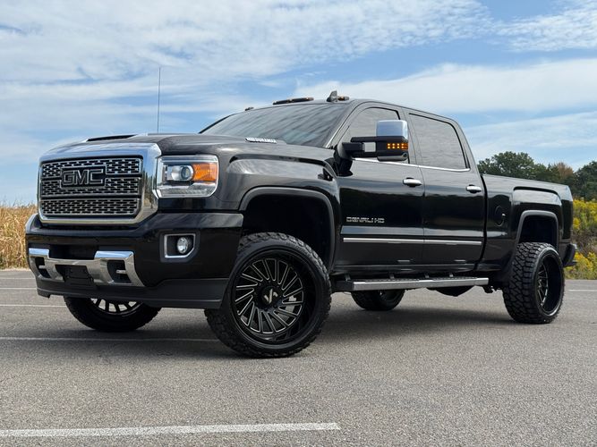 2019 Gmc Sierra HD Denali photo 8