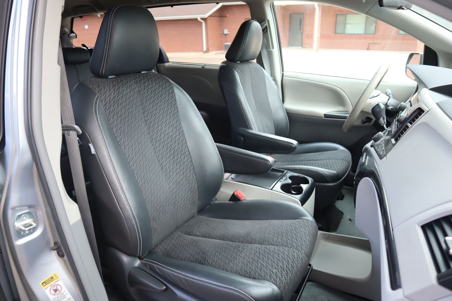 2011 Toyota Sienna SE 8-Passenger | Victory Motors of Colorado