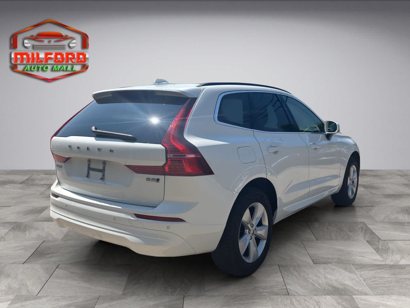 2022 Volvo XC60 B5 Momentum photo 6