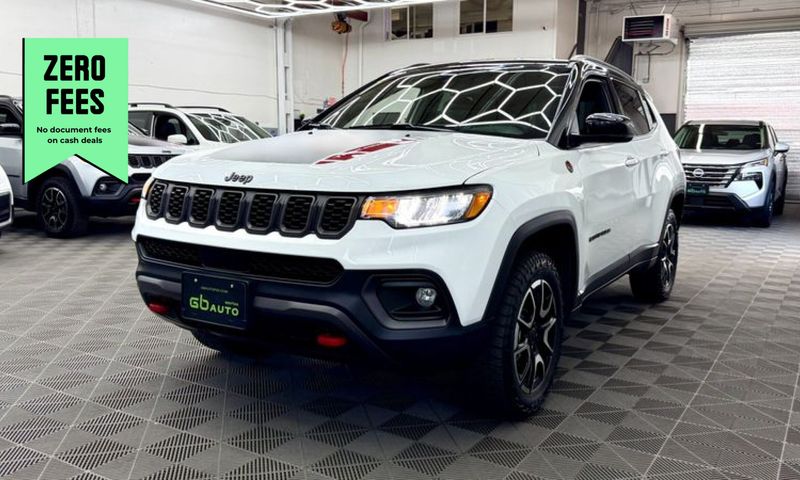 White 2025 Jeep Compass SUV / Crossover Four-Wheel Drive 8-Speed Automatic