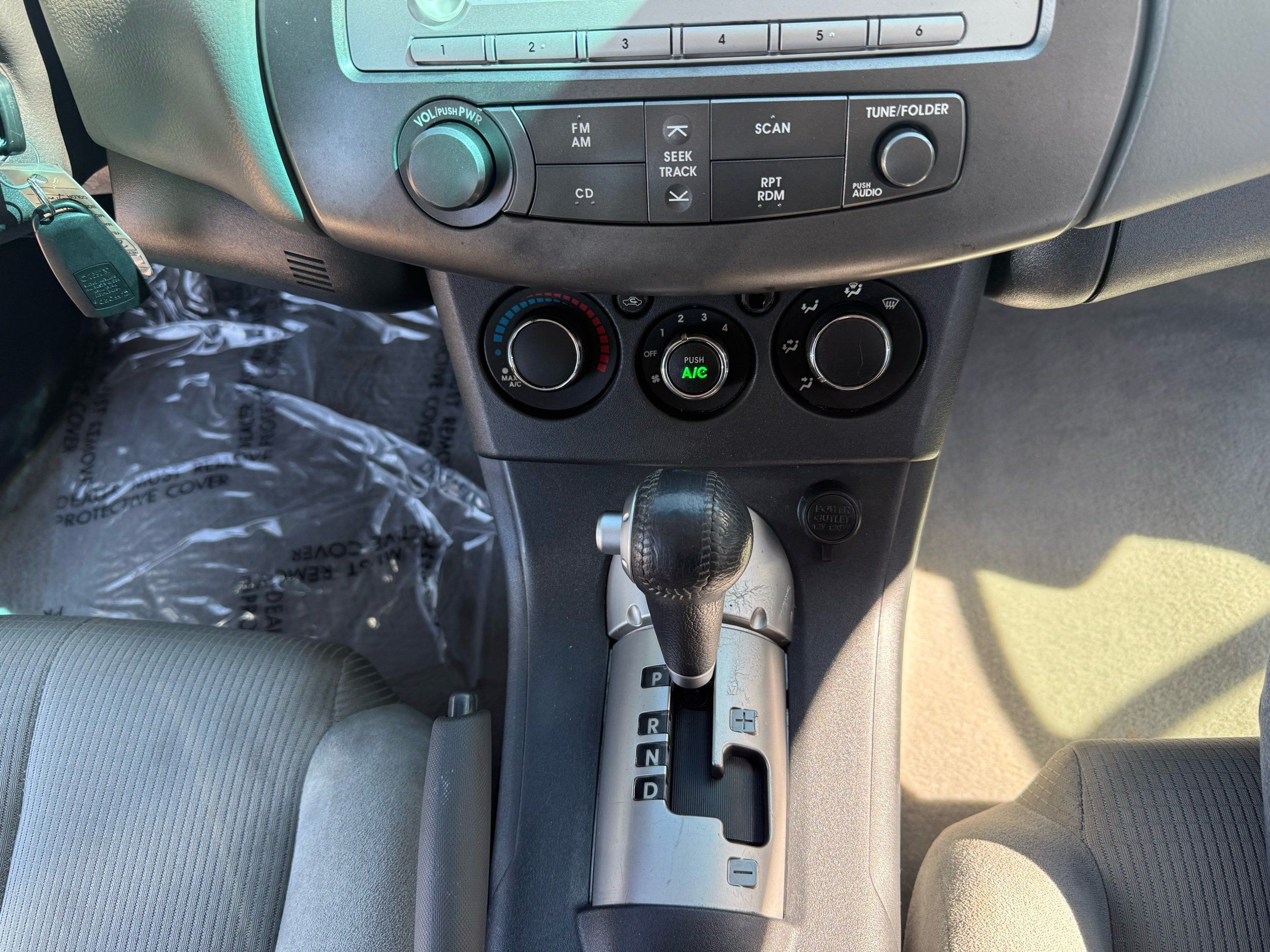 2006 Mitsubishi Eclipse GS photo 15