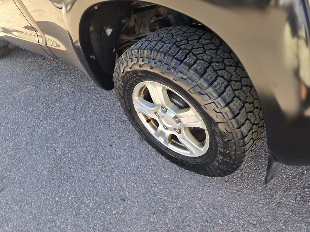 View vehicle photo 6