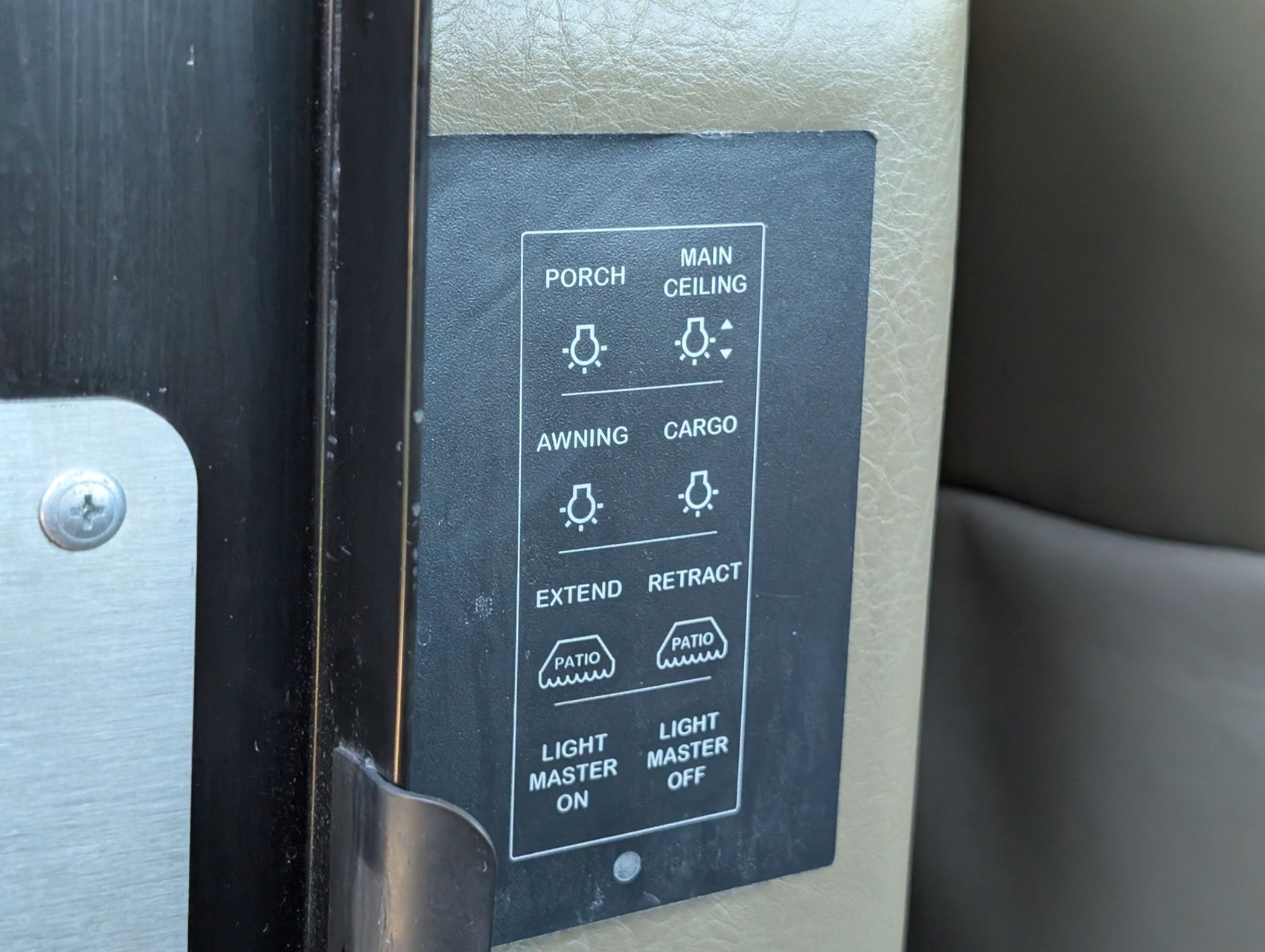 2019 Jayco Embark 73