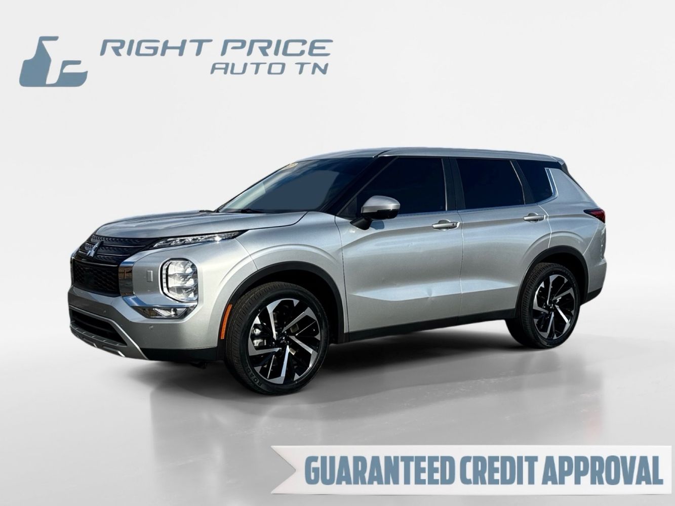 2022 Mitsubishi Outlander SE's photo