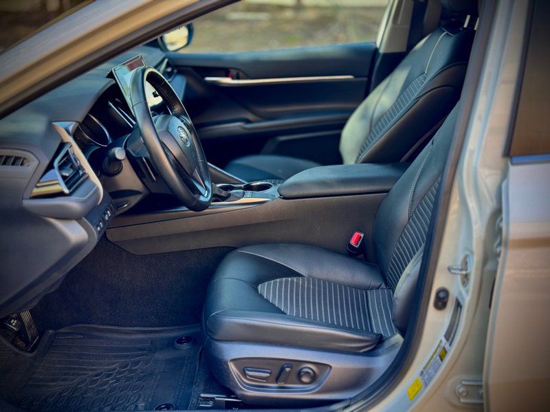 2024 Toyota Camry SE photo 10
