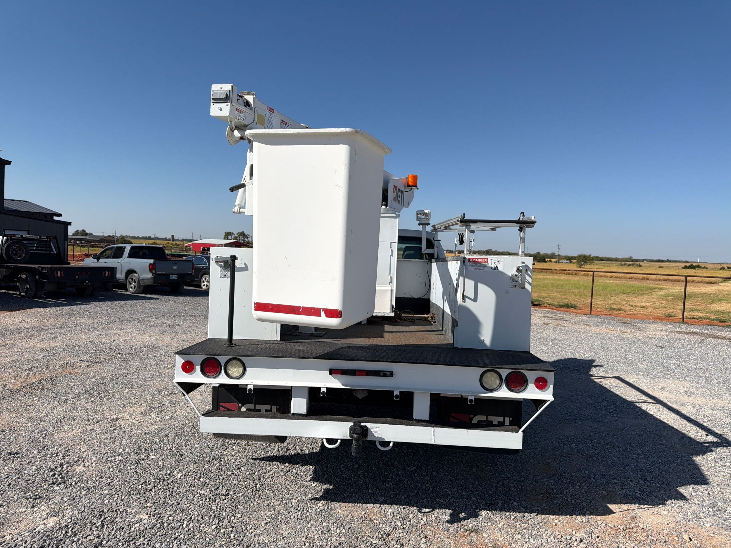 2016 Ford F-450 Super Duty Chassis Cab XL - Photo 7
