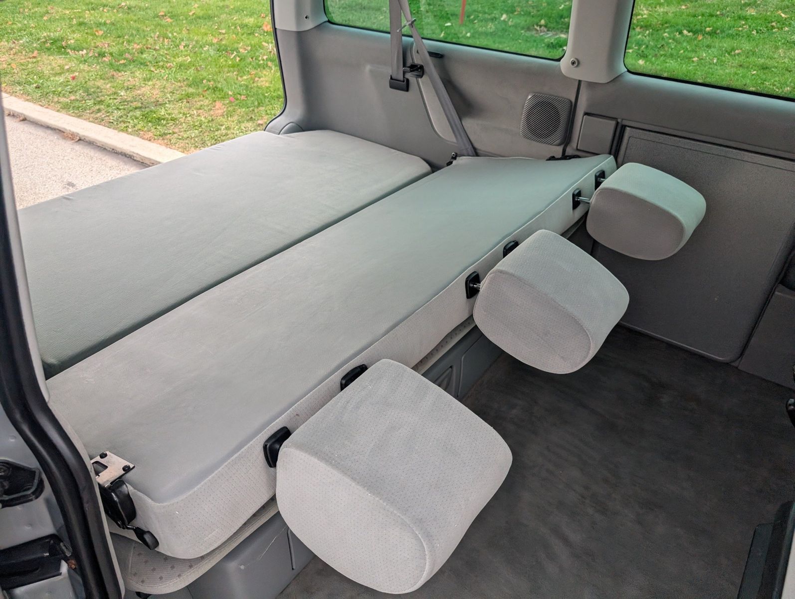 2003 Volkswagen EuroVan 207