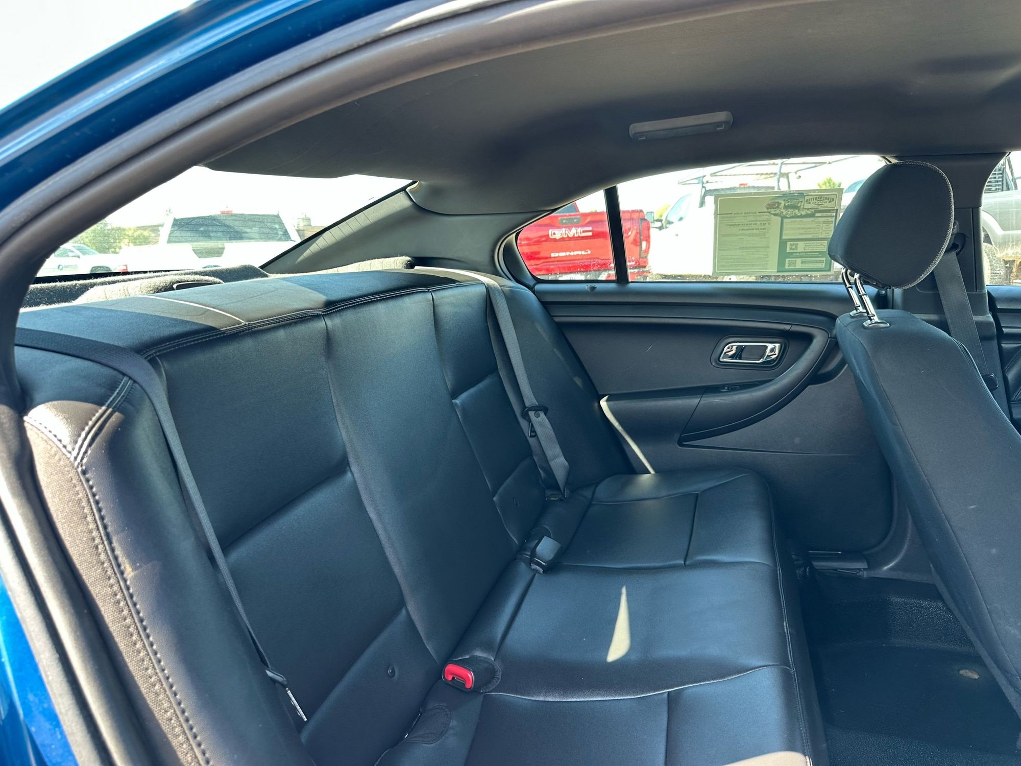 2013 Ford Taurus photo 24