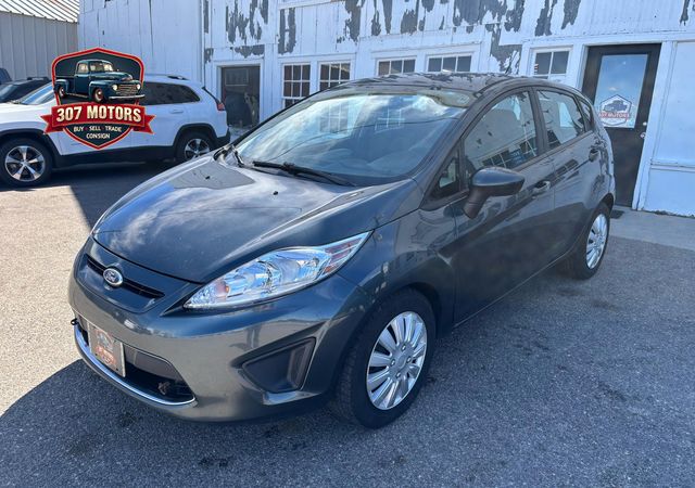 Gray 2011 Ford Fiesta SE Hatchback Hatchback Front-Wheel Drive 5-Speed Manual