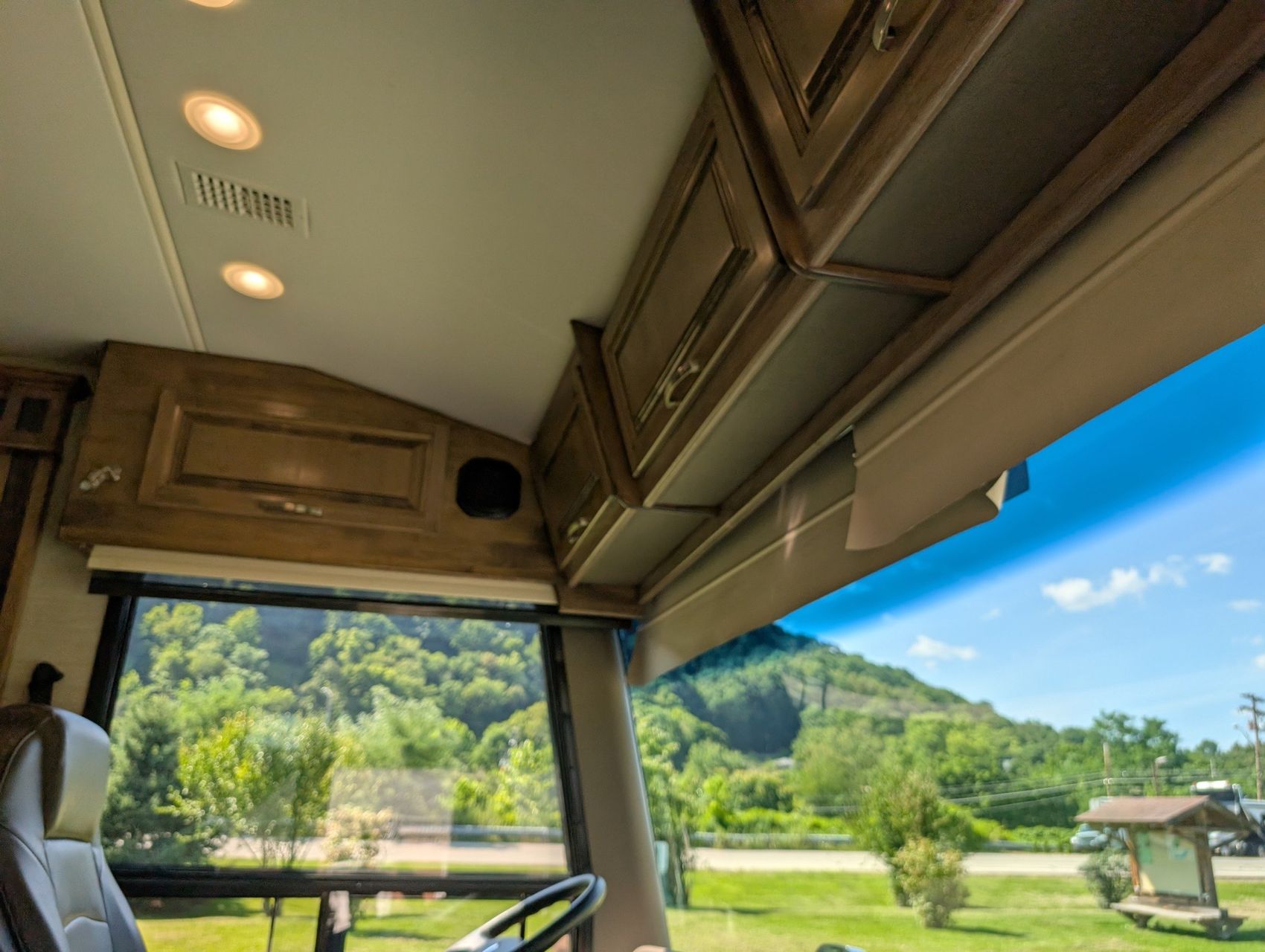 2019 Jayco Embark 68