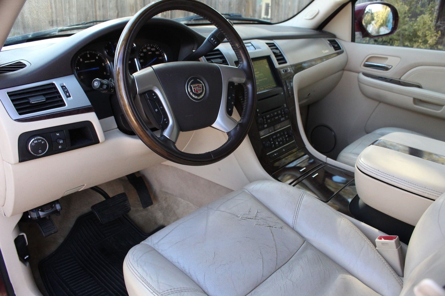 2007 Cadillac Escalade AWD | Victory Motors of Colorado