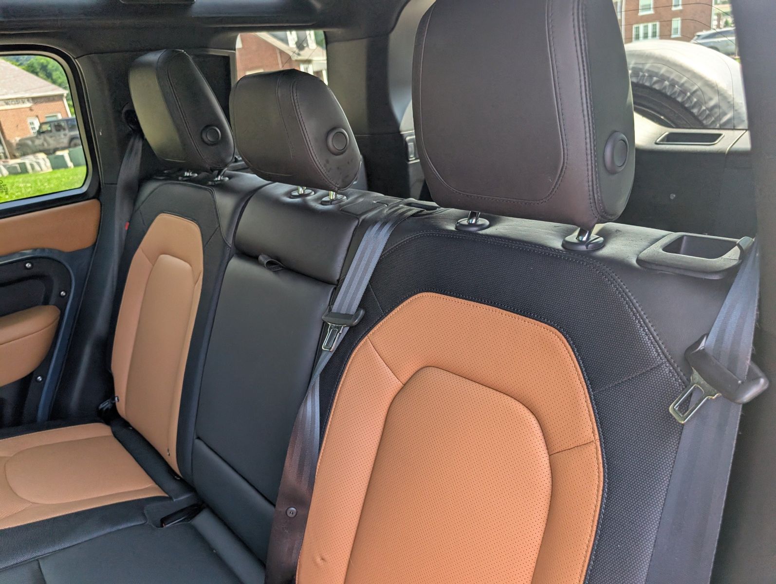 2024 Land Rover Defender 64