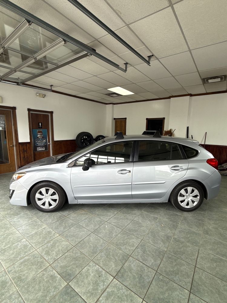 2016 Subaru Impreza 2.0i photo 4