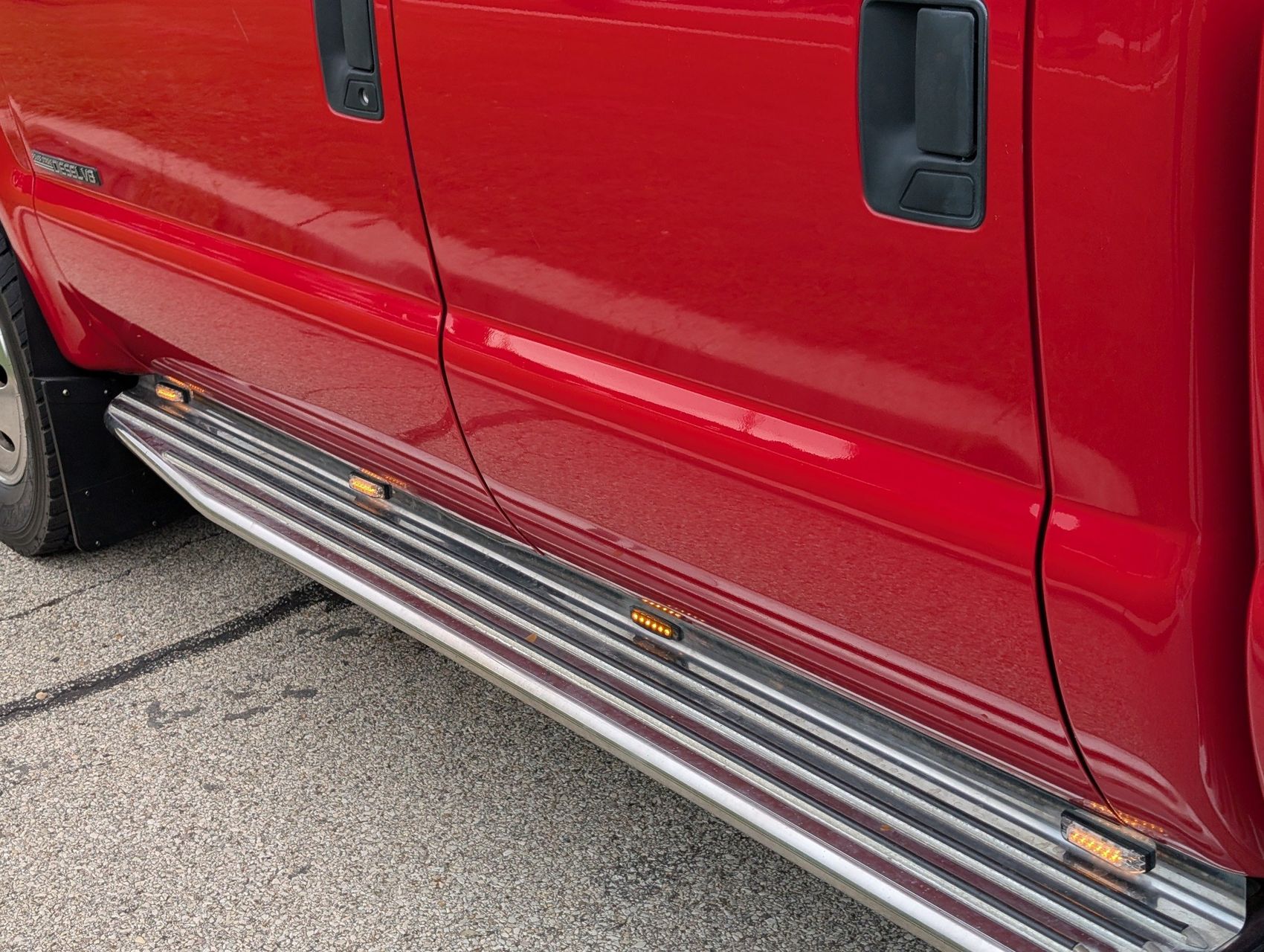 2001 Ford F-550 53