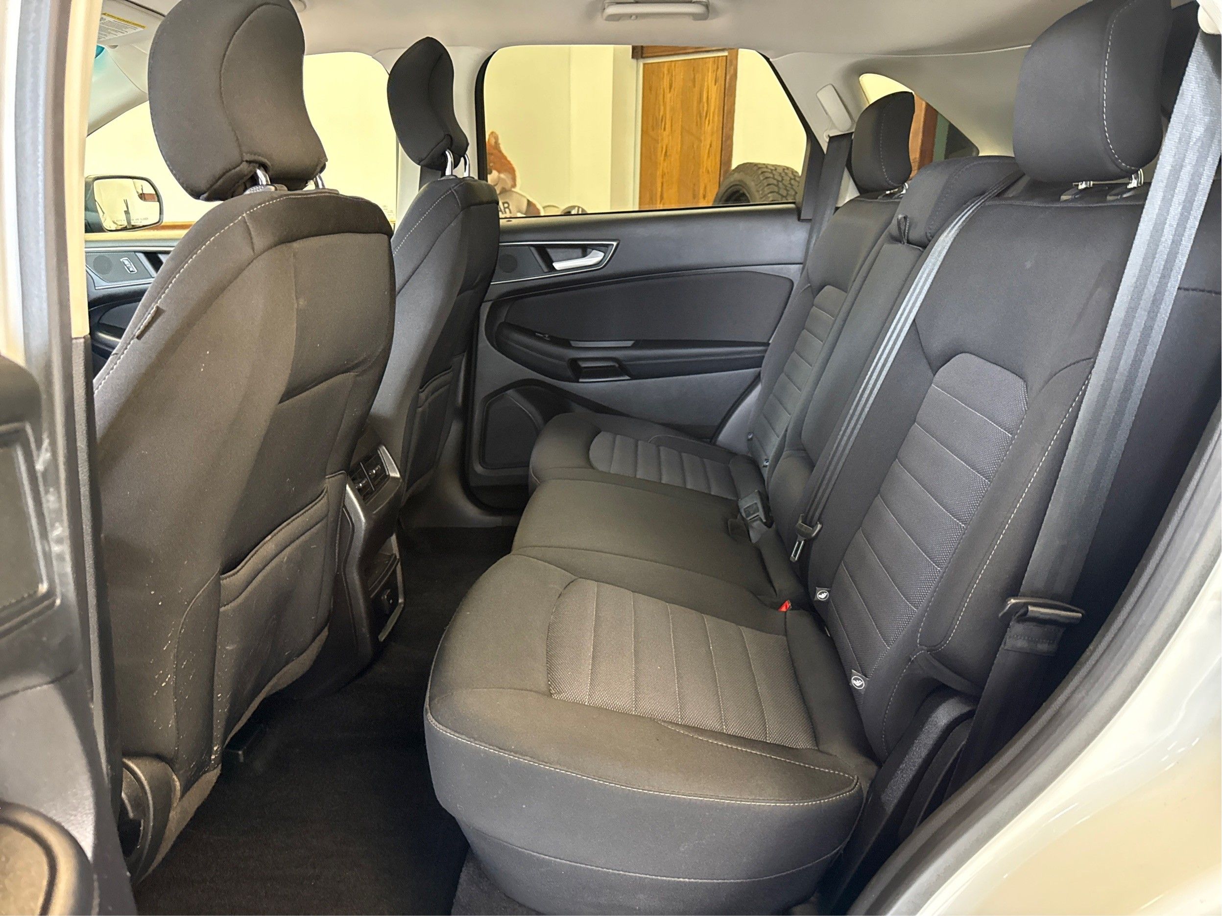 2018 Ford Edge SE - Photo 10