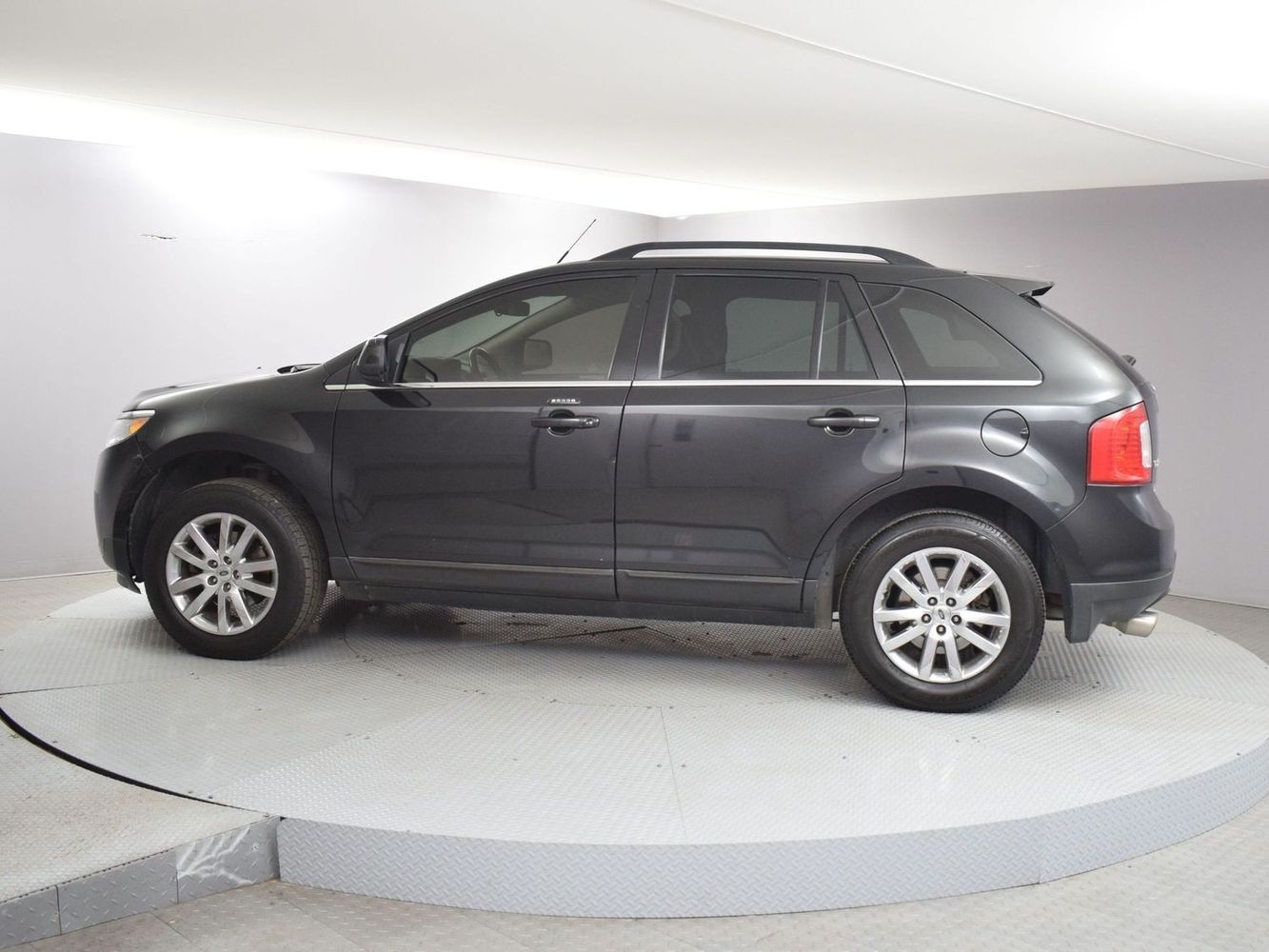 2011 Ford Edge Limited photo 14