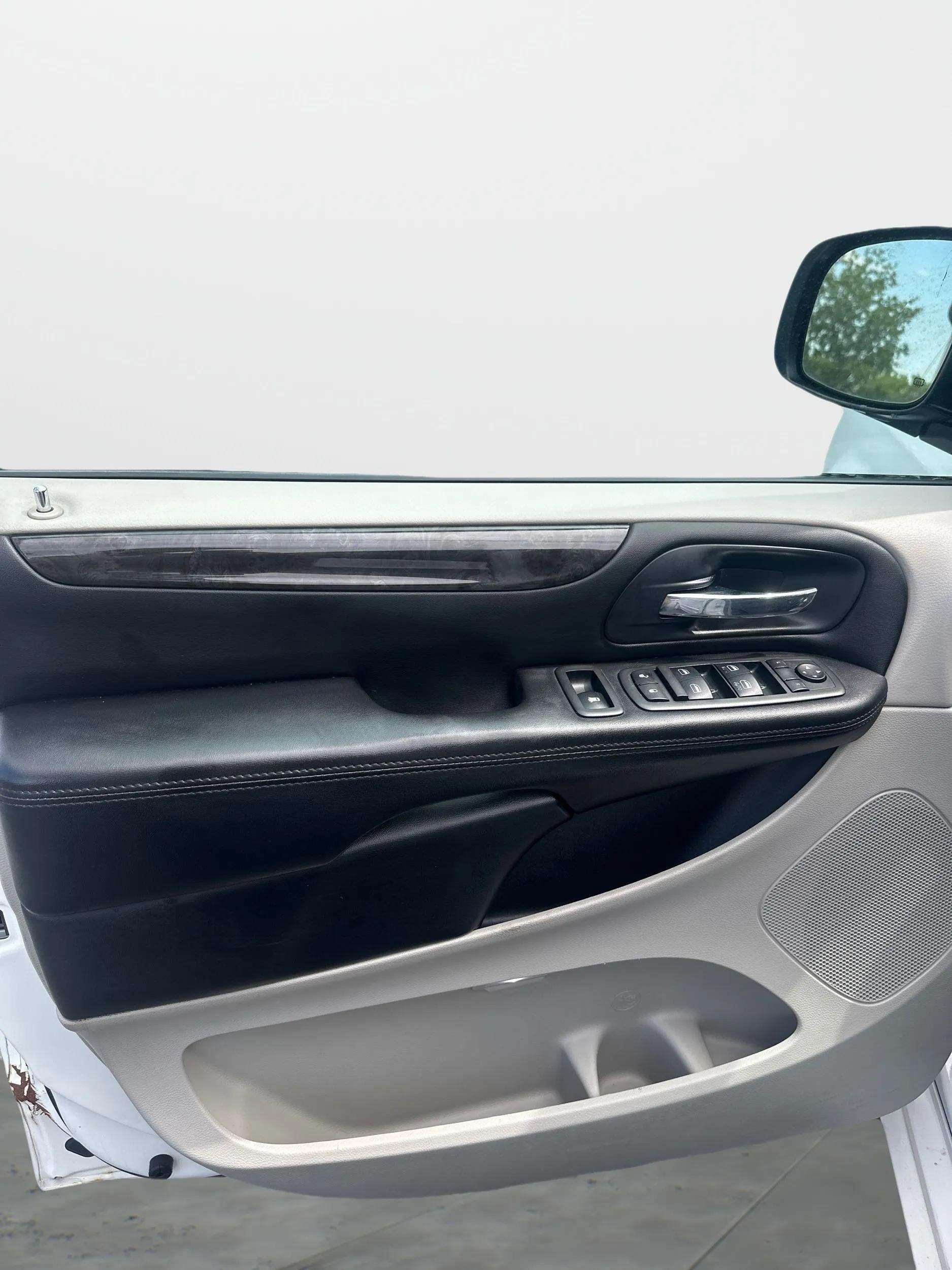 2013 Dodge Grand Caravan SE - Photo 18