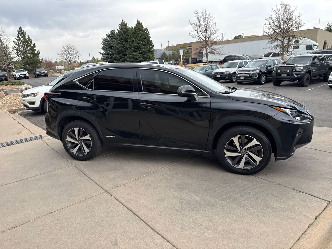View vehicle photo 5