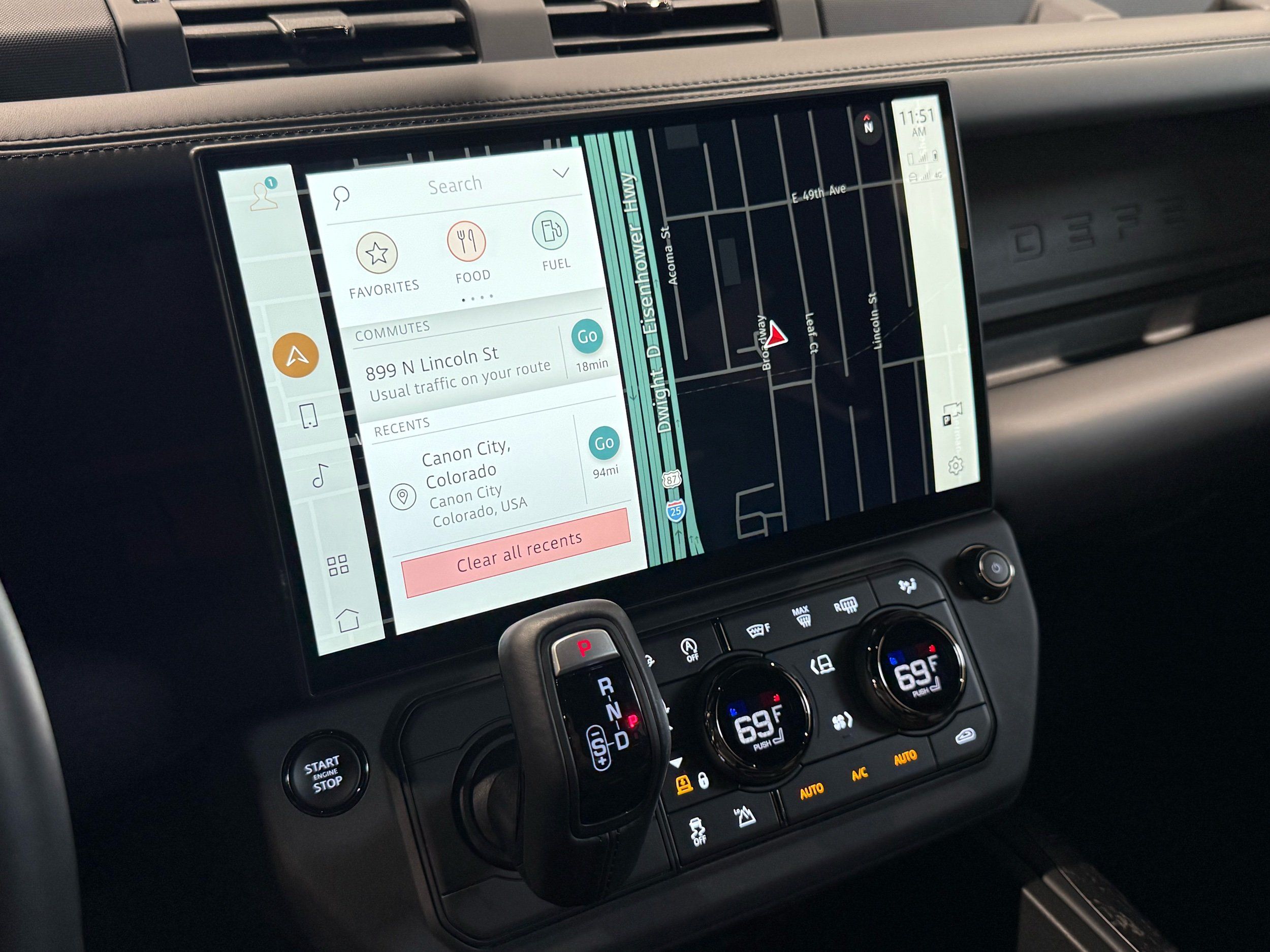2026 Land Rover Defender P635 OCTA Black, photo 38