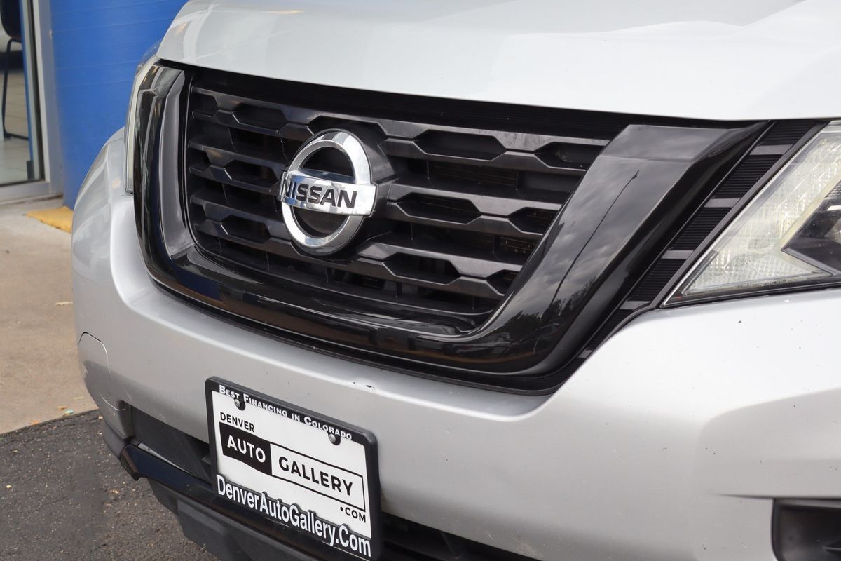 2019 Nissan Pathfinder SV