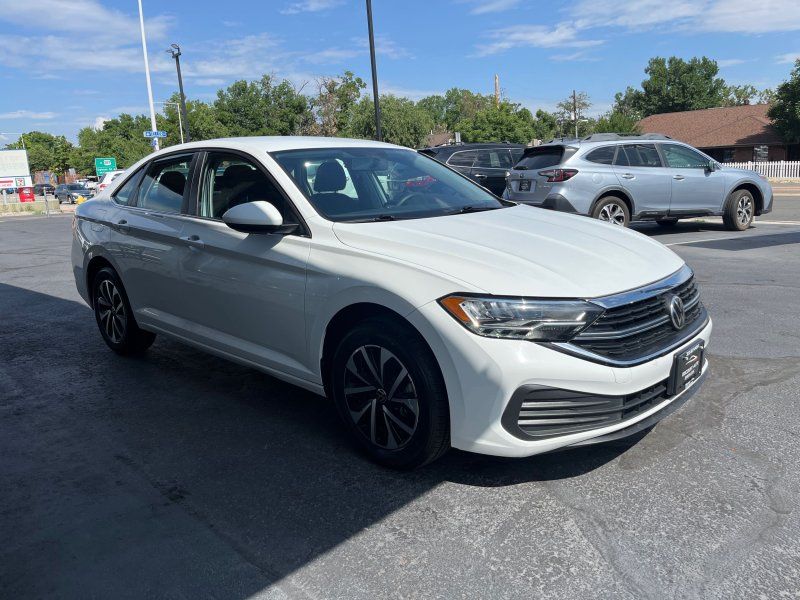 2022 Volkswagen Jetta S photo 2