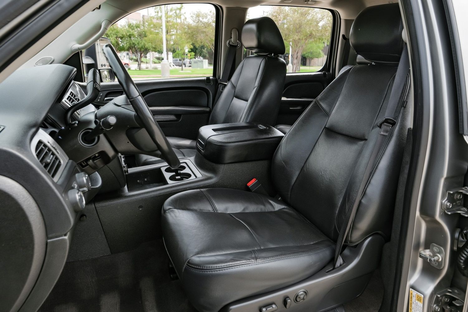 2013 Chevrolet Silverado 2500HD LTZ photo 25