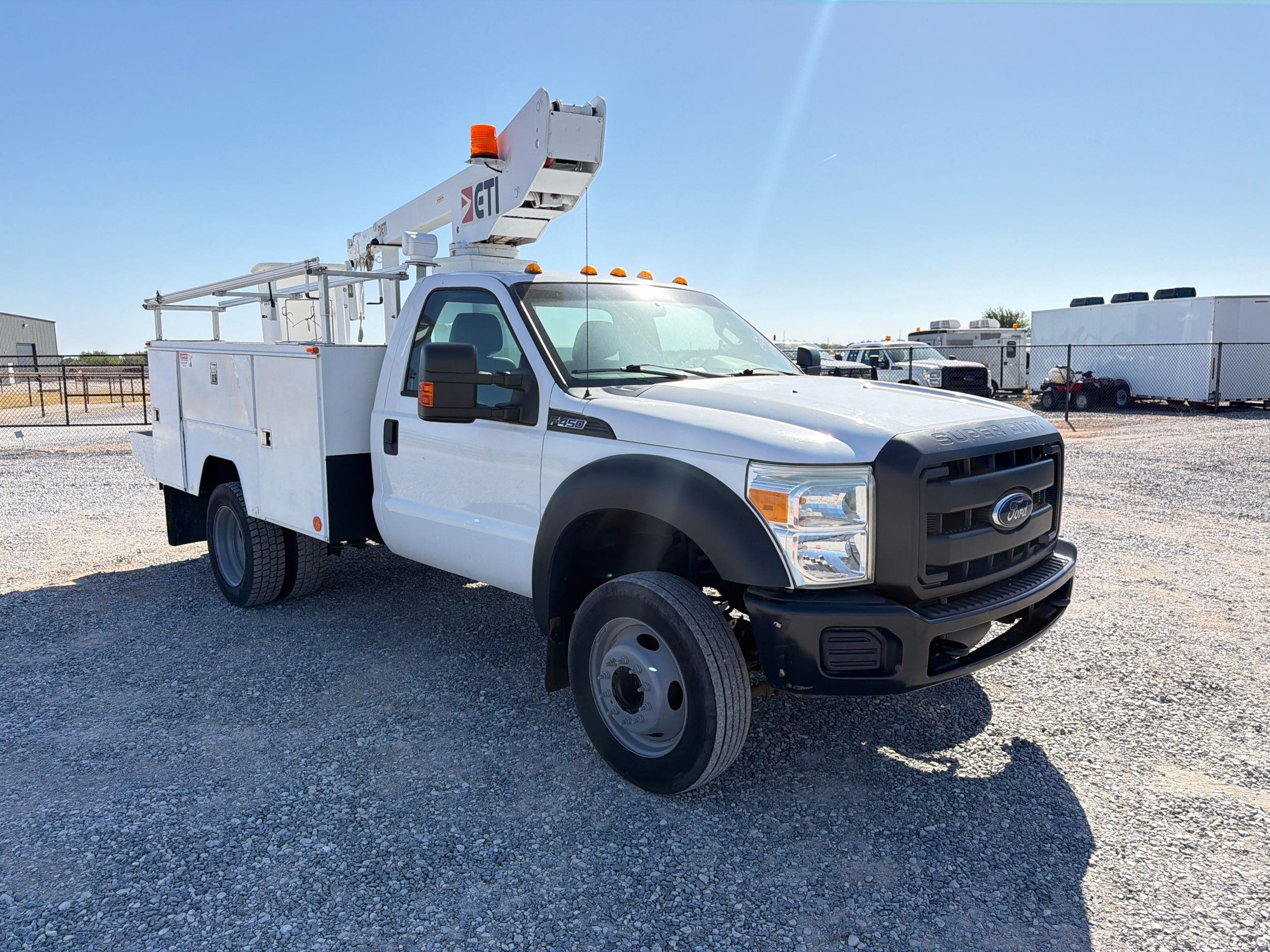2016 Ford F-450 Super Duty Chassis Cab XL - Photo 13
