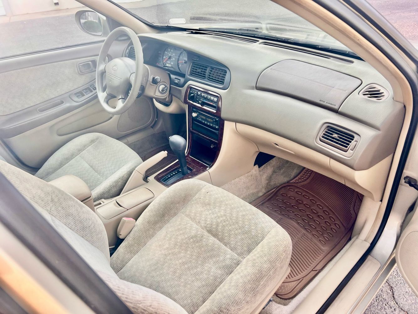 2000 Nissan Altima GXE - Photo 8