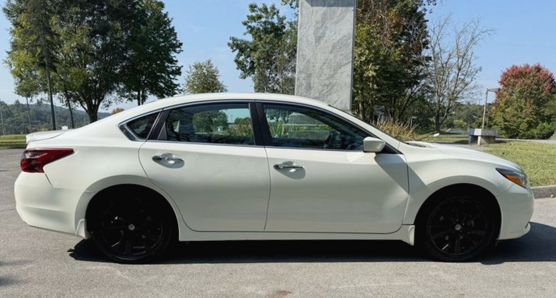 2018 Nissan Altima 2.5 SR photo 5