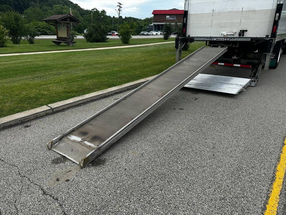 2019 International DuraStar 4300 23